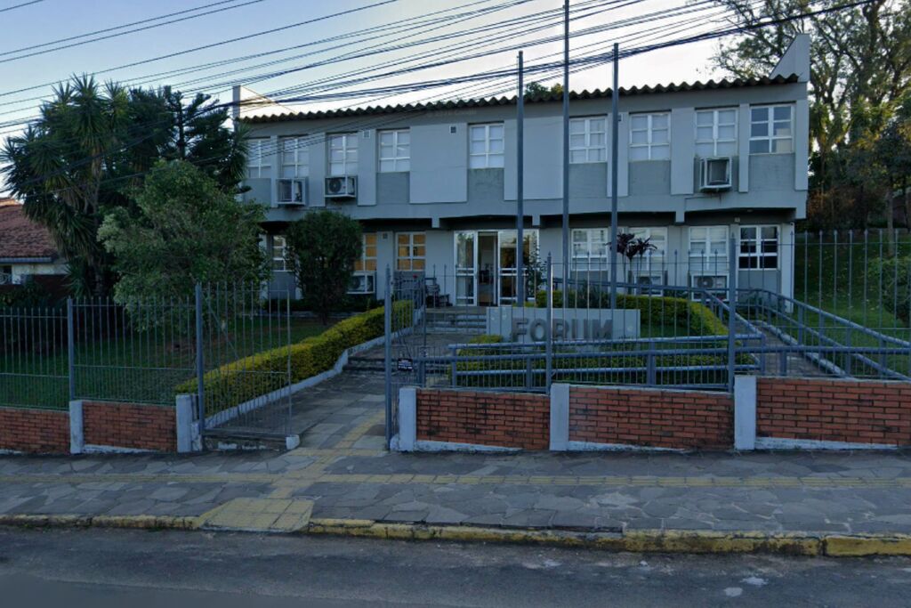 Dois homens são condenados a penas de 12 e 18 anos de prisão por homicídio em cidade da região