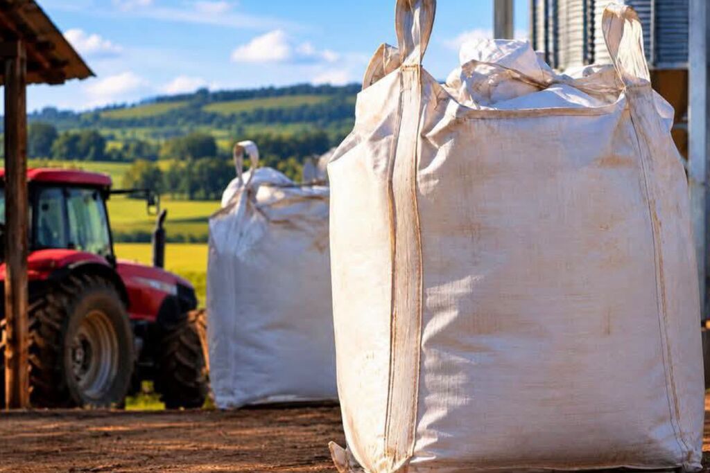 Agricultora de 31 anos morre após ser atingida por big bag em propriedade rural no norte do RS