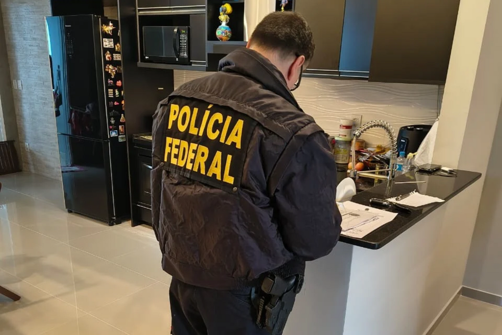 PF investiga suspeita de fraude em contrato do Instituto Federal Farroupilha; operação cumpre mandados em Santa Maria