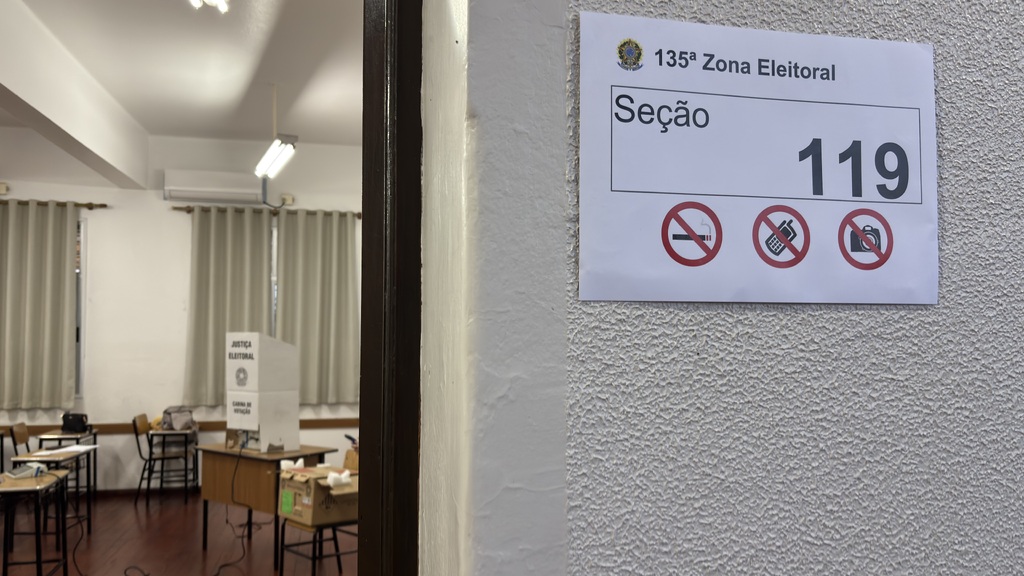 VÍDEO: Juiz eleitoral alerta que votação no Coração de Maria é restrita a eleitores da seção 119