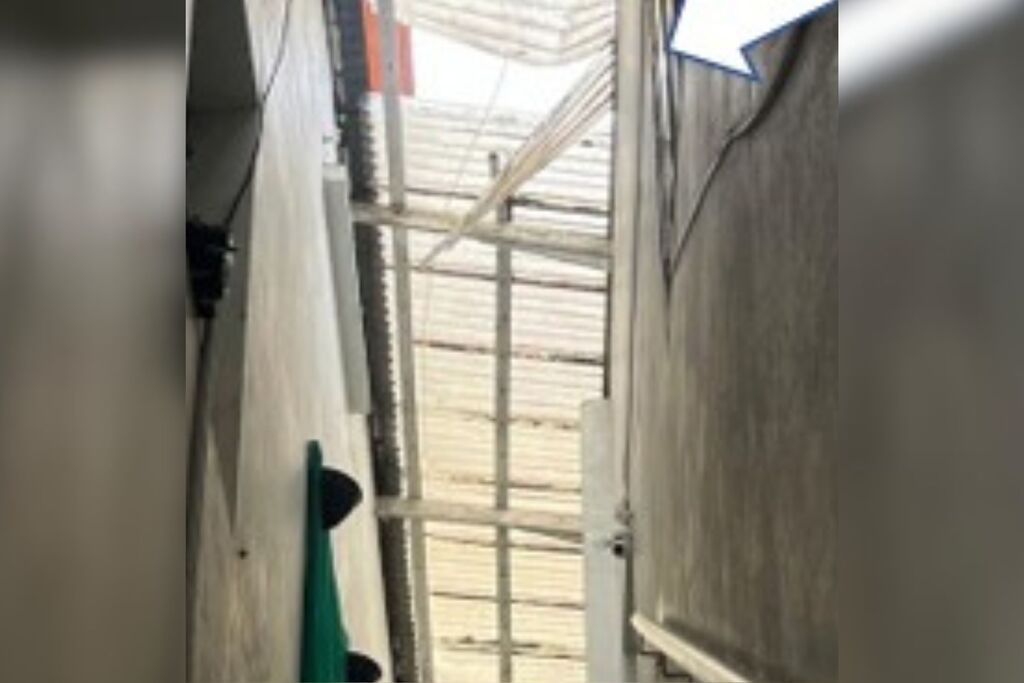 Menino de 10 anos que caiu do quarto andar de prédio em Santa Maria recebe alta e mãe nega ter impedido atendimento do Samu
