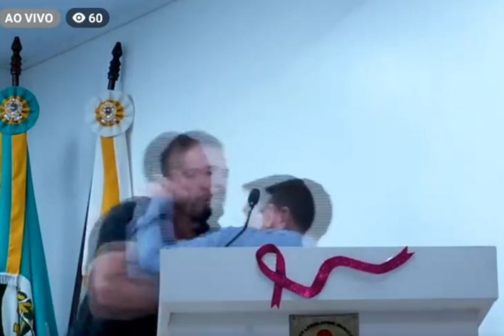 título imagem Briga entre vereadores em sessão da Câmara termina com feridos e registro de ocorrência no Norte do RS