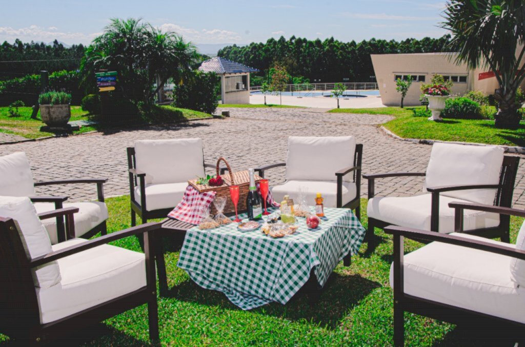 Viva experiências inesquecíveis no Hotel Recanto Business Center