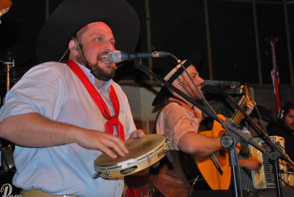 título imagem César Oliveira e Rogério Melo são nomes confirmados na programação de aniversário de São Sepé