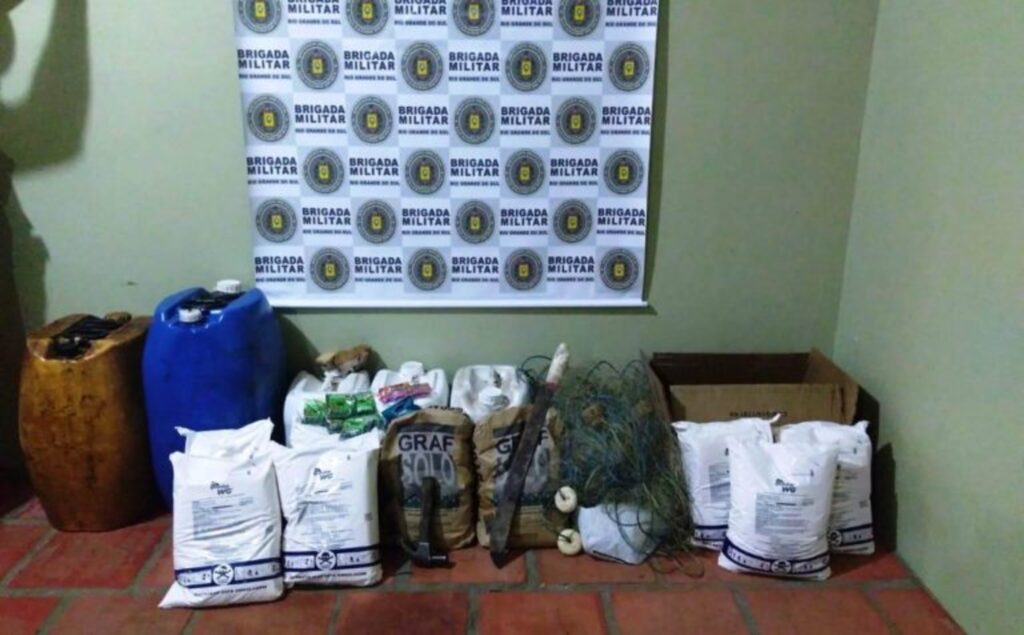 Três são detidos com agrotóxicos dentro de carro em São Sepé