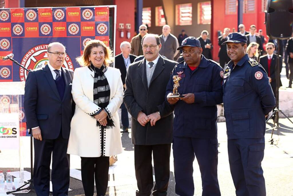 Bombeiro sepeense recebe homenagem do governo estadual