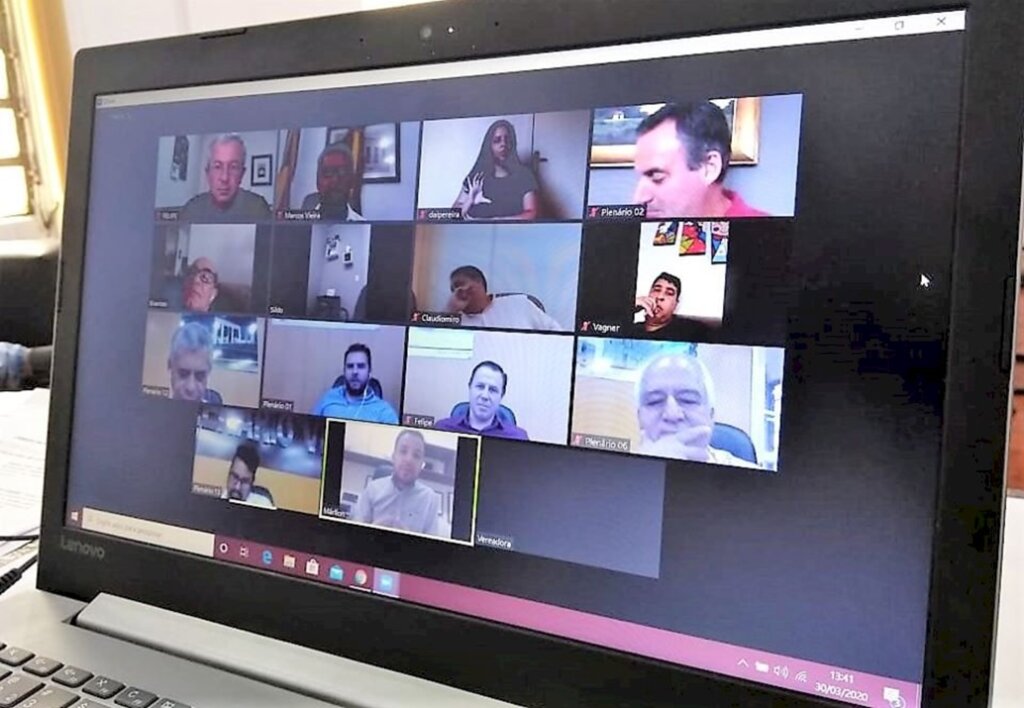 Câmara de Vereadores de São Gabriel tem primeira sessão virtual da sua história
