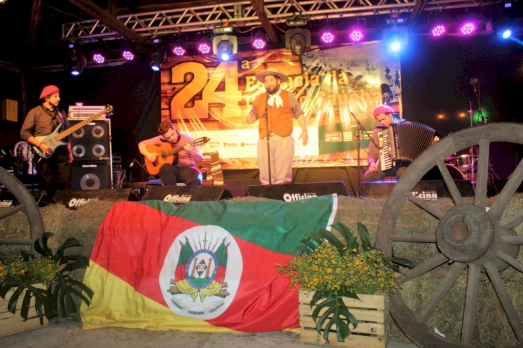 Conheça as vencedoras da fase local da Estância da Canção de São Gabriel