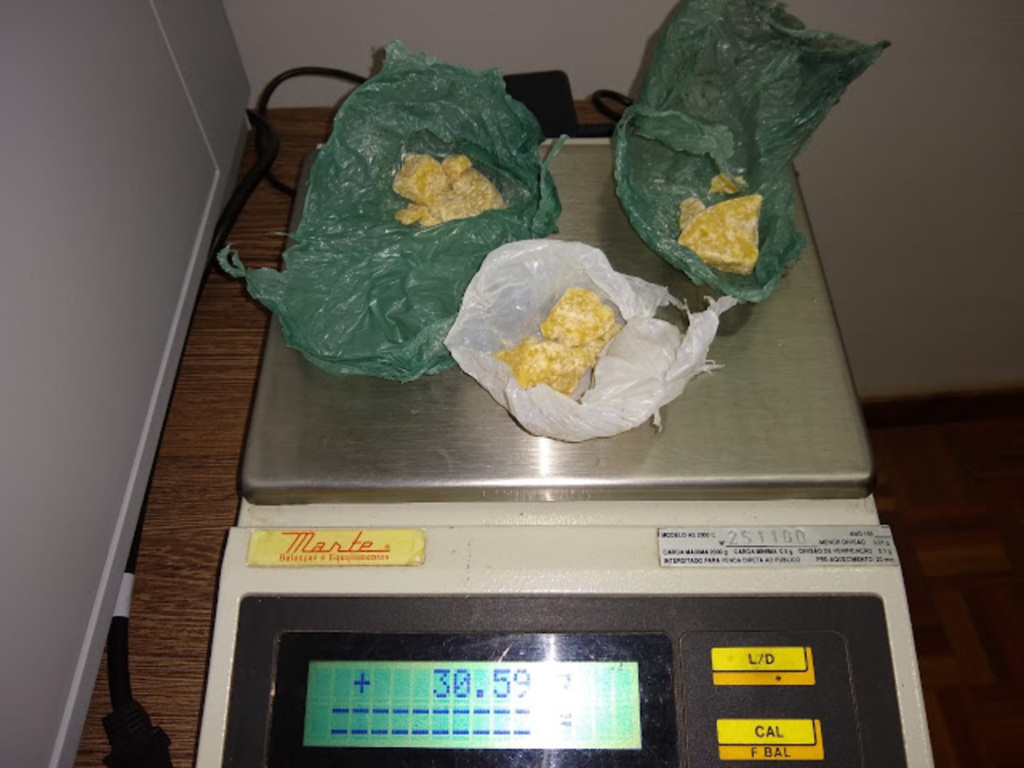 Após perseguição policial, adolescente é apreendido por tráfico de drogas em Santiago