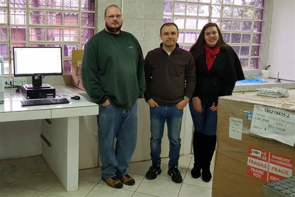 URI Santiago recebe equipamento japonês para defensivos agrícolas