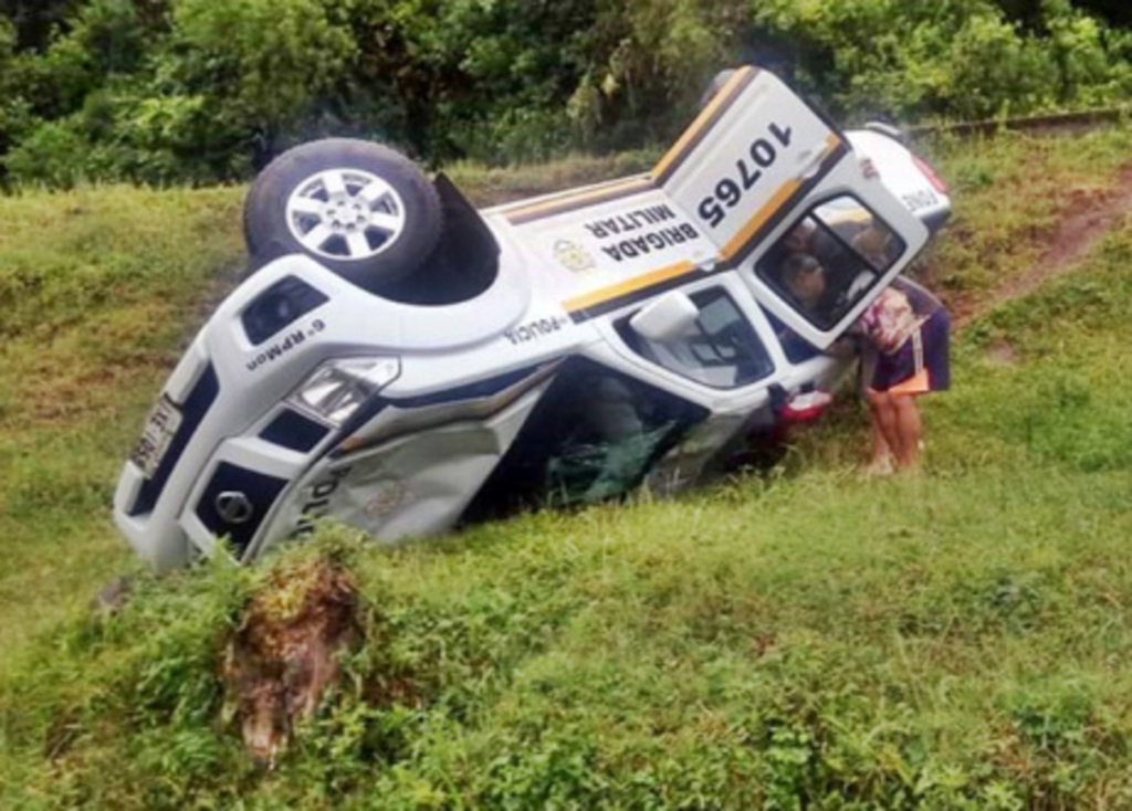 Em três horas, duas viaturas da BM capotam em rodovias da Região Central