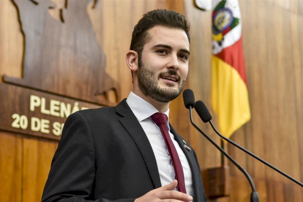 Painel sobre empreendedorismo leva dois deputados a Júlio de Castilhos