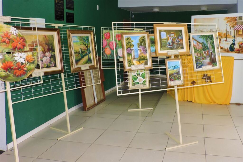 Dia do Artista é comemorado com exposição de artistas locais em Júlio de Castilhos