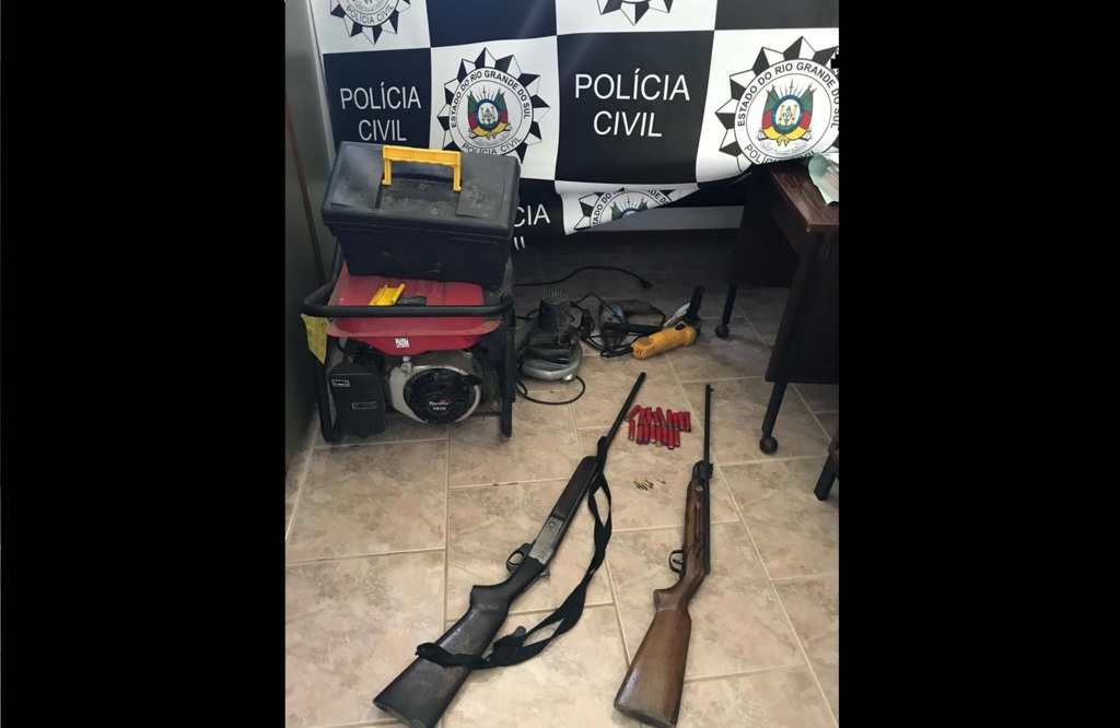 Polícia apreende espingardas e prende uma pessoa durante operação em Formigueiro