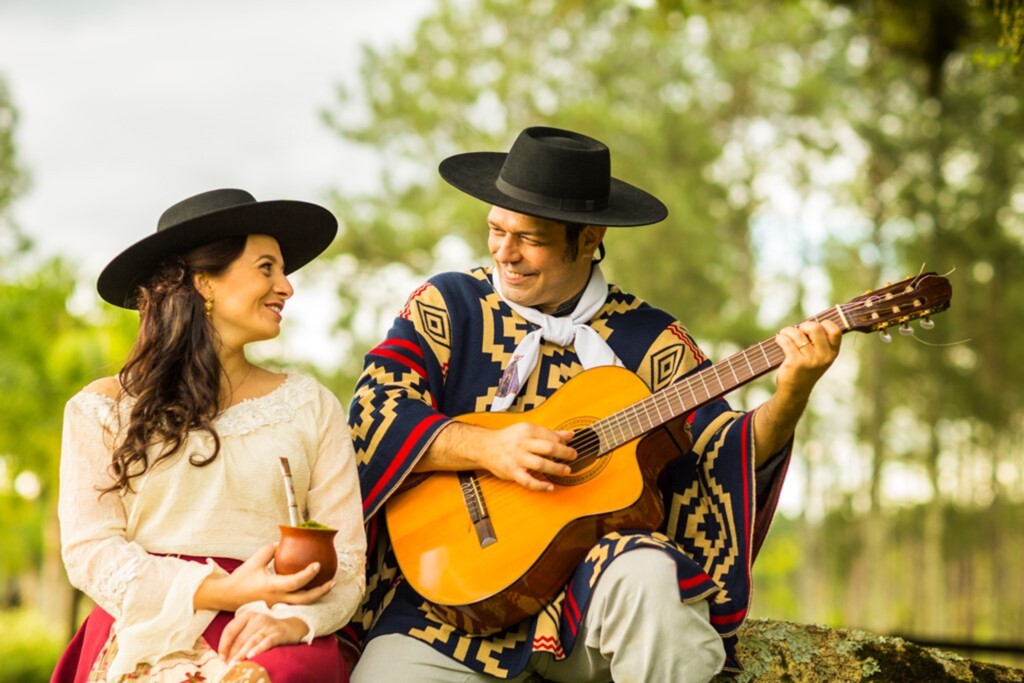 Foto: Petter Campagna (Divulgação) - A dupla Juliana Spanevello e Joca Martins apresentarão músicas próprias e de artistas gaúchos