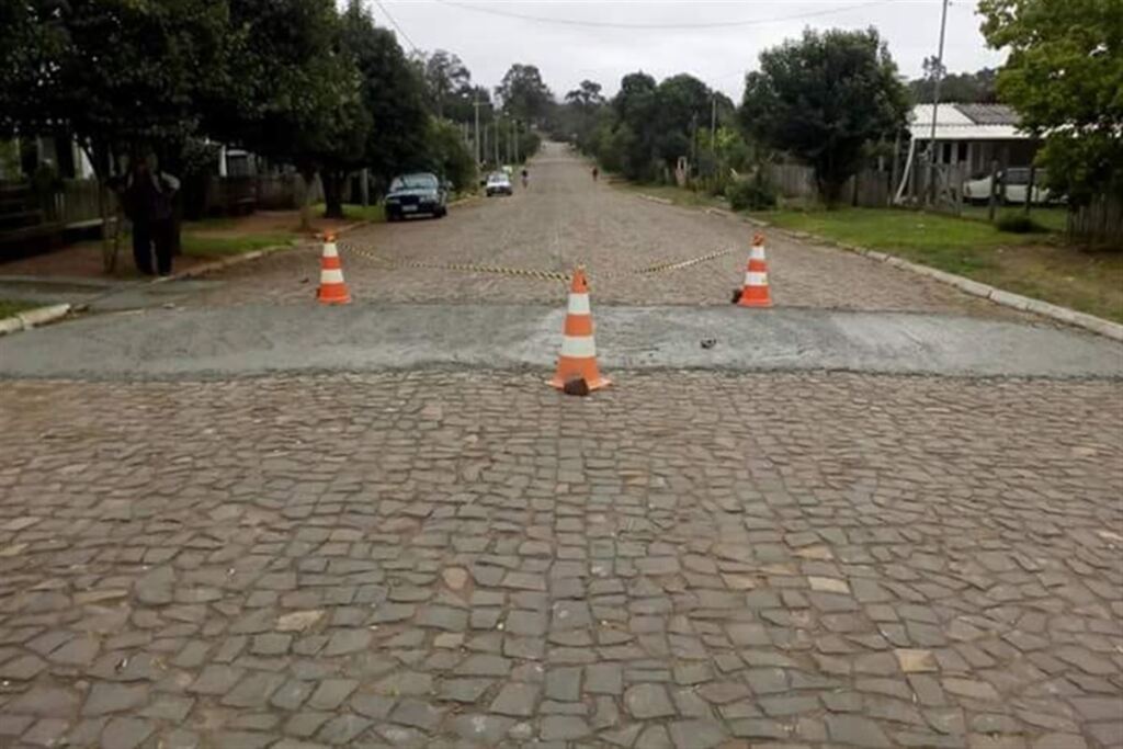 Quebra-molas sofre adequações em Dilermando de Aguiar