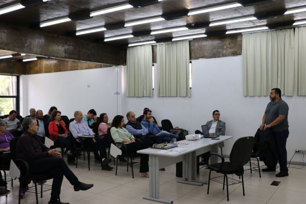 Cruz Alta quer parceria para a iluminação