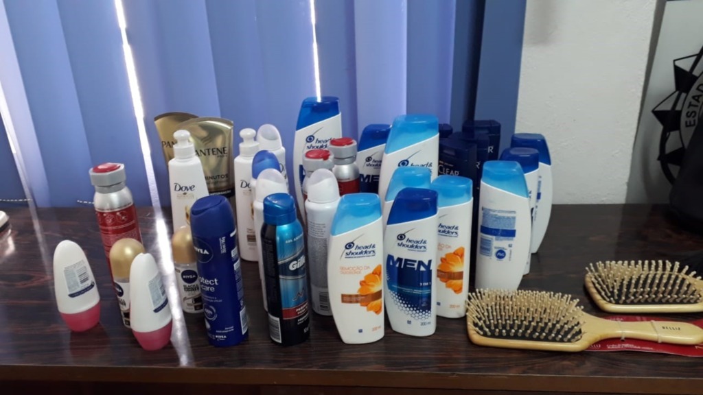 Mulher é presa após furtar xampus e desodorantes em farmácia de Cruz Alta