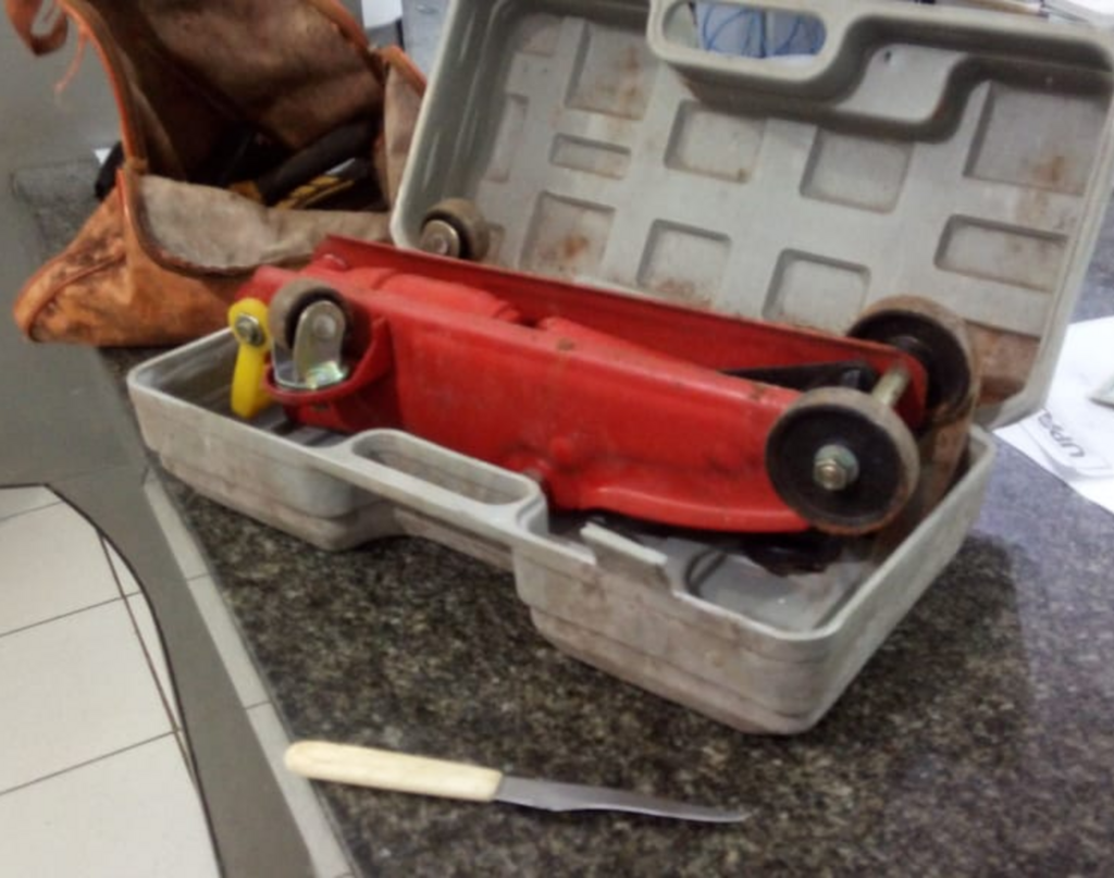 Homem é preso após ser flagrado furtando veículo em Cruz Alta