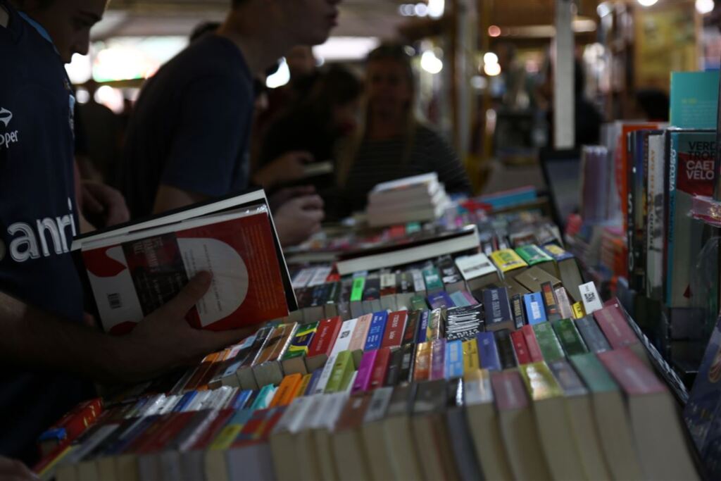 título imagem 2ª Semana Literária promete movimentar a praça de Cruz Alta