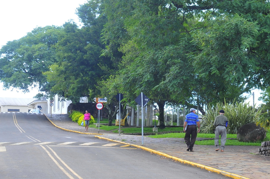 Em Quevedos, um dia tem policial, no outro, não