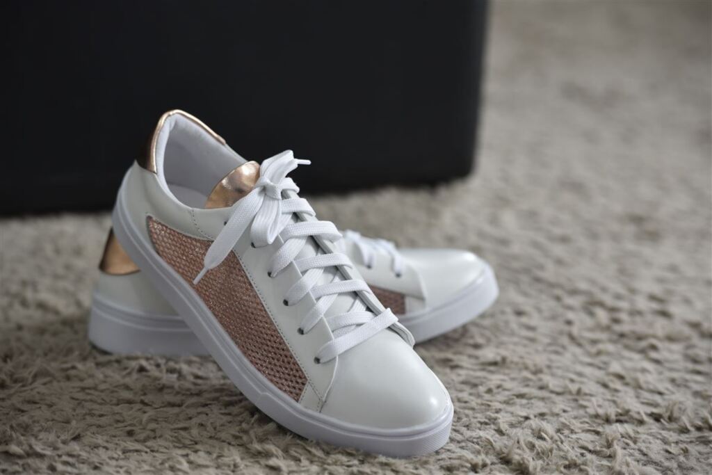 FOTOS: Além do conforto, tênis são aposta para a estação