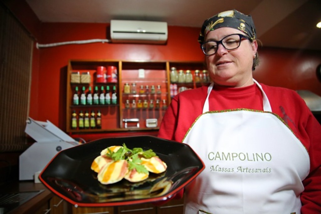Fotos: Renan Mattos (Diário) - Para aprimorar as receitas e aprender cardápios criativos, Juliana apostou em cursos especializados da área. Ainda no primeiro ano do empreendimento, ela já comemora os resultados