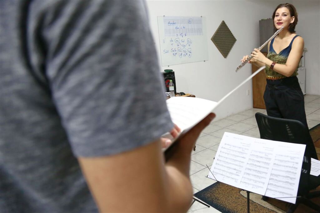 título imagem Argentina ensina aula de canto em Santa Maria