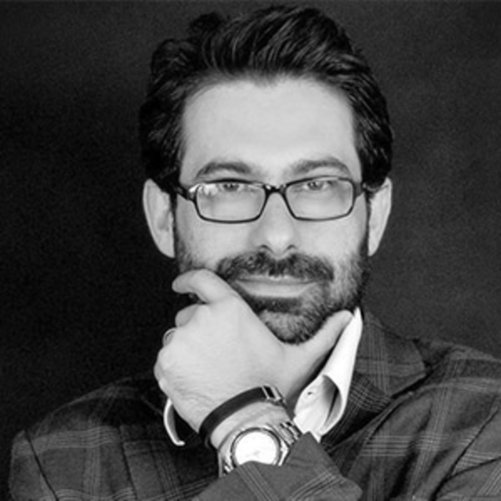 Arquivo pessoal - | VITOR HUGO | Advogado. Professor universitário apaixonado pelo direito. Entusiasta da comunicação e das novas tecnologias. Pai do Murilo.