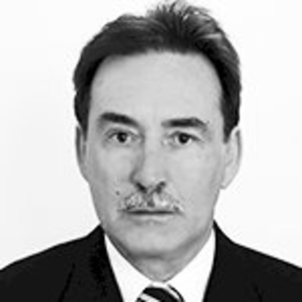 O poder fascina e corrompe