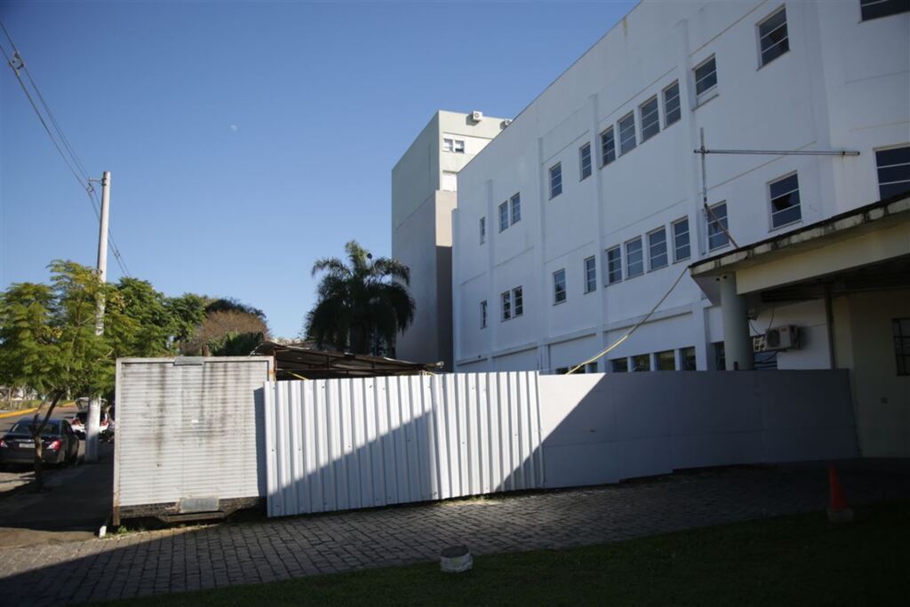 Lançada licitação para retomada da obra da Central de UTI do Husm