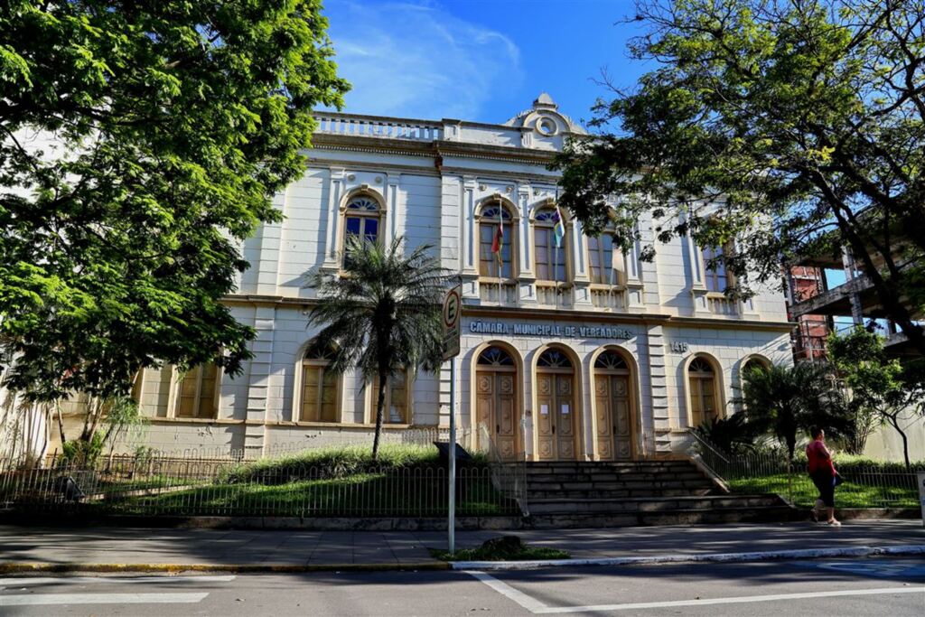 Prefeitura encaminha proposta de 3,75% de reposição salarial aos servidores