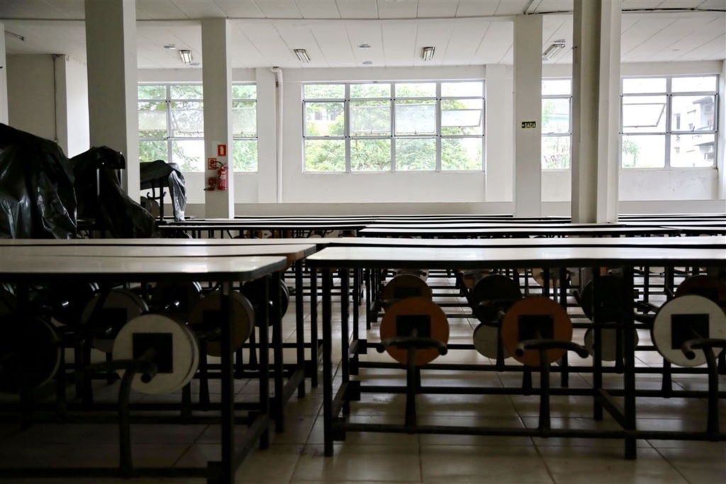 título imagem Prefeitura abre licitação para empresa consertar telhado de Restaurante Popular de Santa Maria