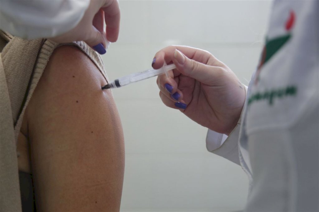 Ações para primeira, segunda e terceira dose continuam até sexta-feira em Santa Maria