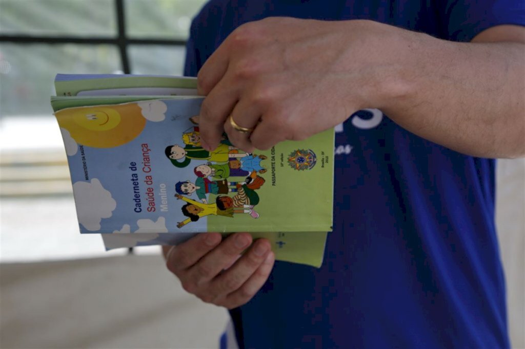 Crianças e adultos vão poder agendar vacinação contra a Covid-19 para ações na próxima semana