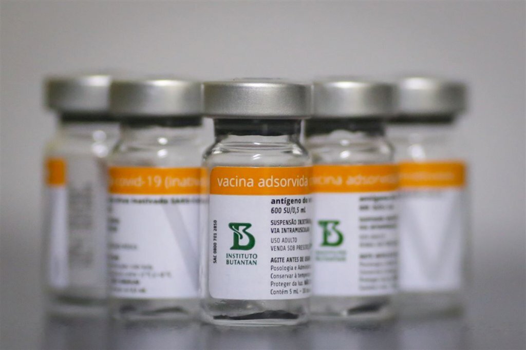 Governo do Estado destina estoque de Coronavac para vacinação de crianças de 6 a 11 anos