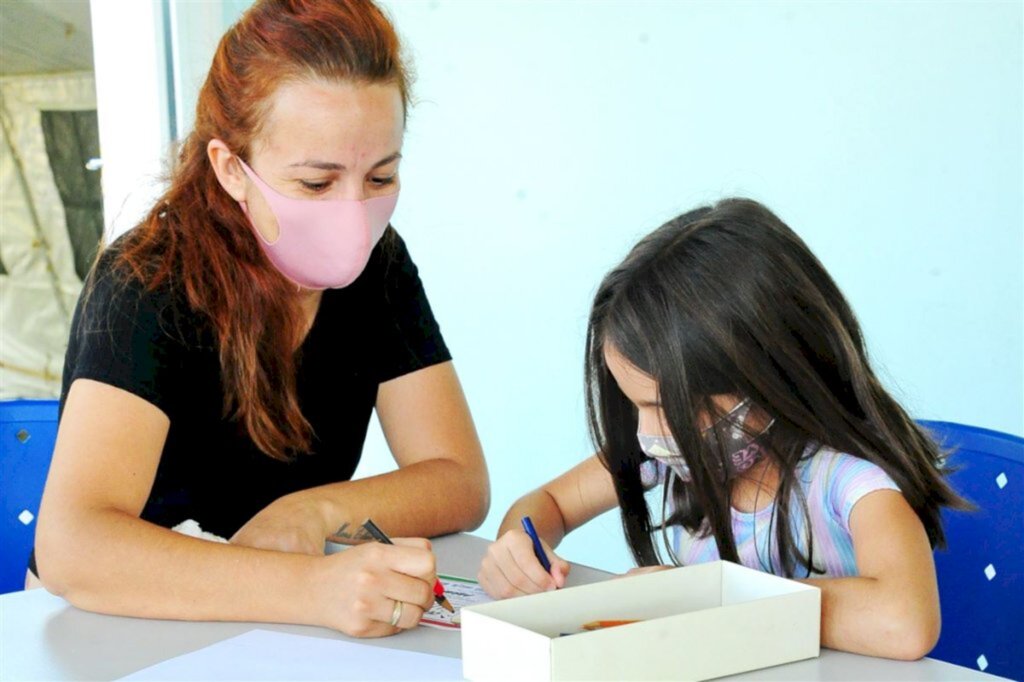 VÍDEO: choro, palhaçada e esperança: começa a vacinação de crianças em Santa Maria