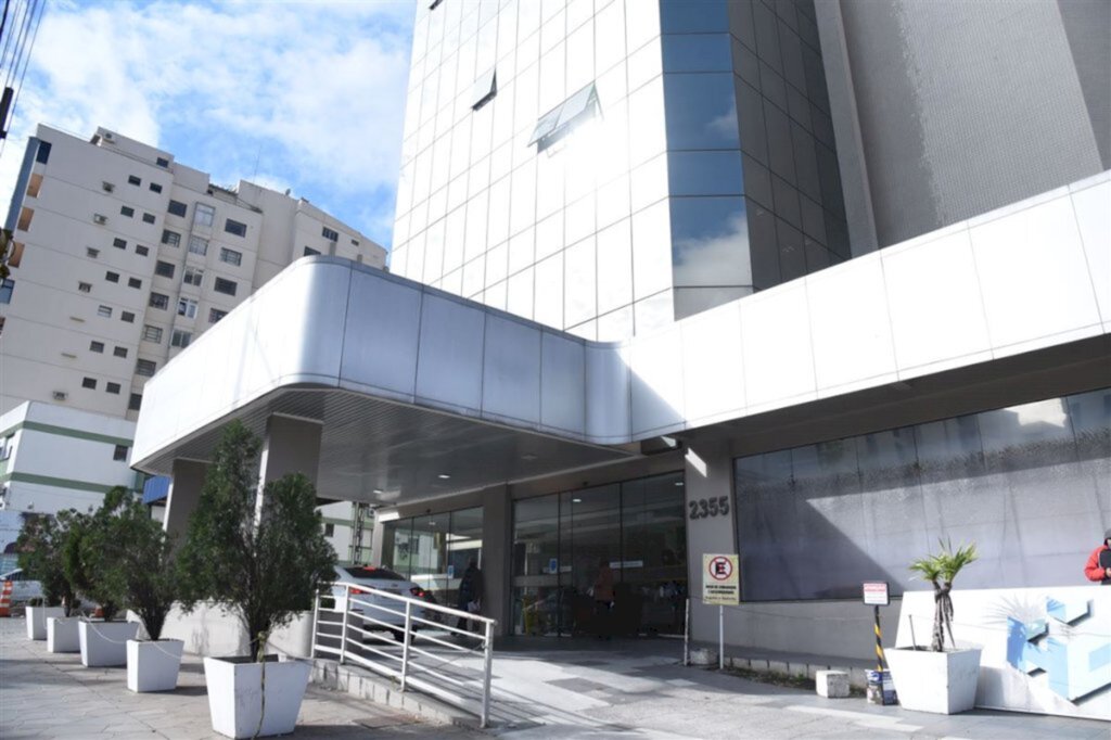 título imagem Coren-RS apura denúncia de restrição ao acesso de profissionais externas a partos em hospital de Santa Maria
