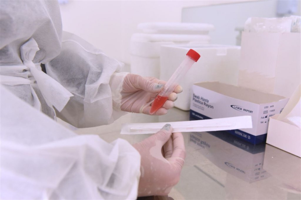 Anvisa identifica dois casos suspeitos da variante ômicron em brasileiros