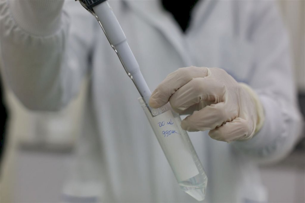 Covid-19: o que se sabe até agora da variante Ômicron