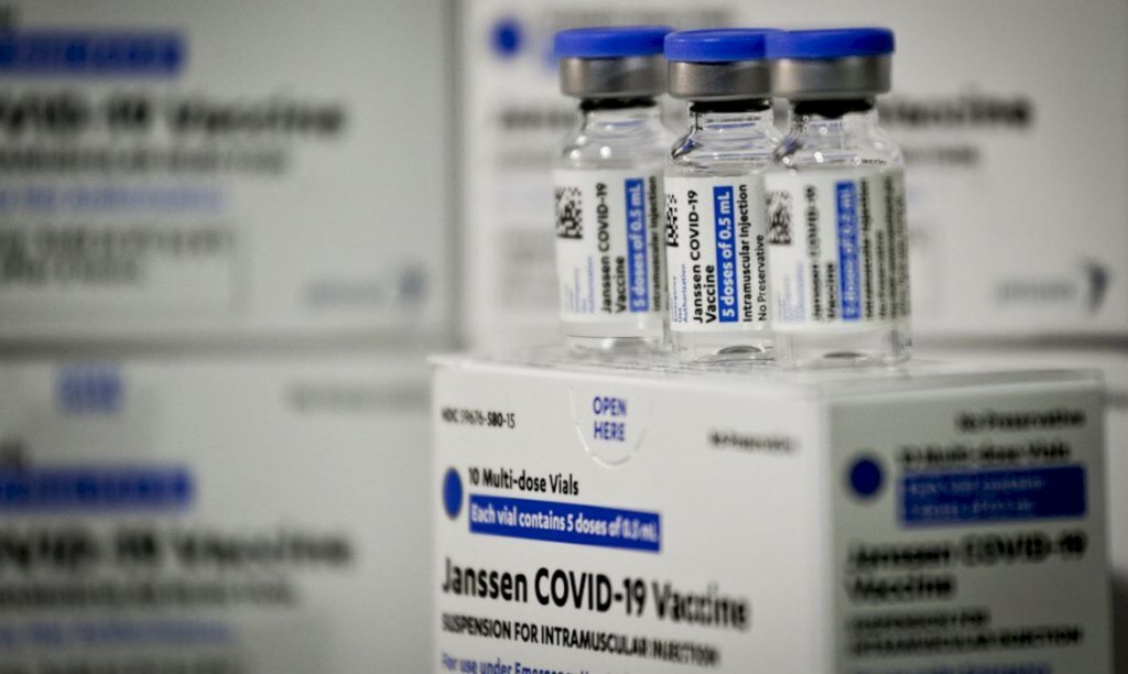 título imagem Ministério da Saúde recomenda dose de reforço da Janssen