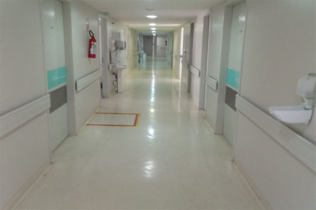 Situação é controlada, mas existe preocupação com variante, diz diretor do Complexo Hospitalar Astrogildo de Azevedo