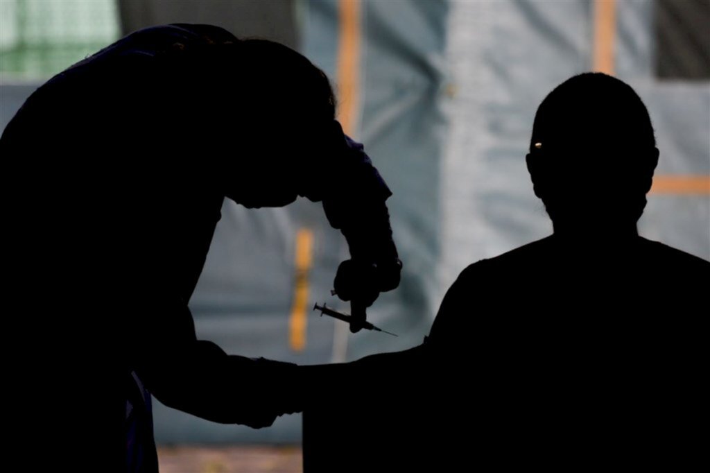 Pessoas com 29 anos ou mais podem se vacinar contra a Covid-19 no sábado