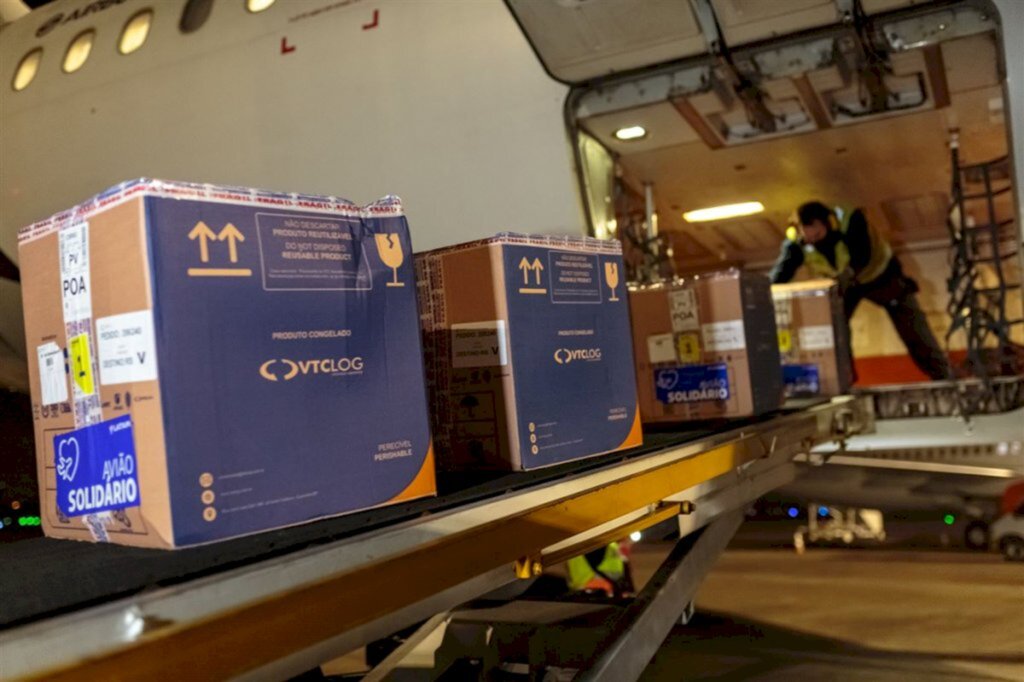 título imagem Região Central vai receber CoronaVac para colocar 2ª dose em dia