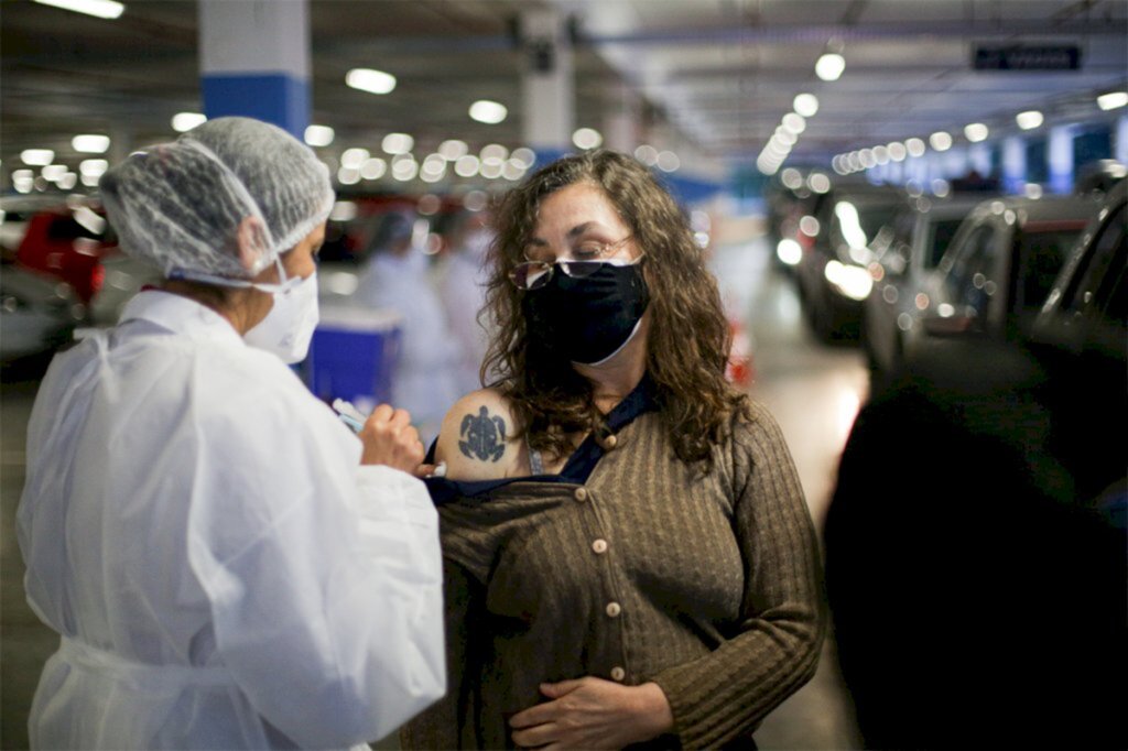 Vacinação de pessoas entre 57 e 59 aplica 4,4 mil doses em Santa Maria