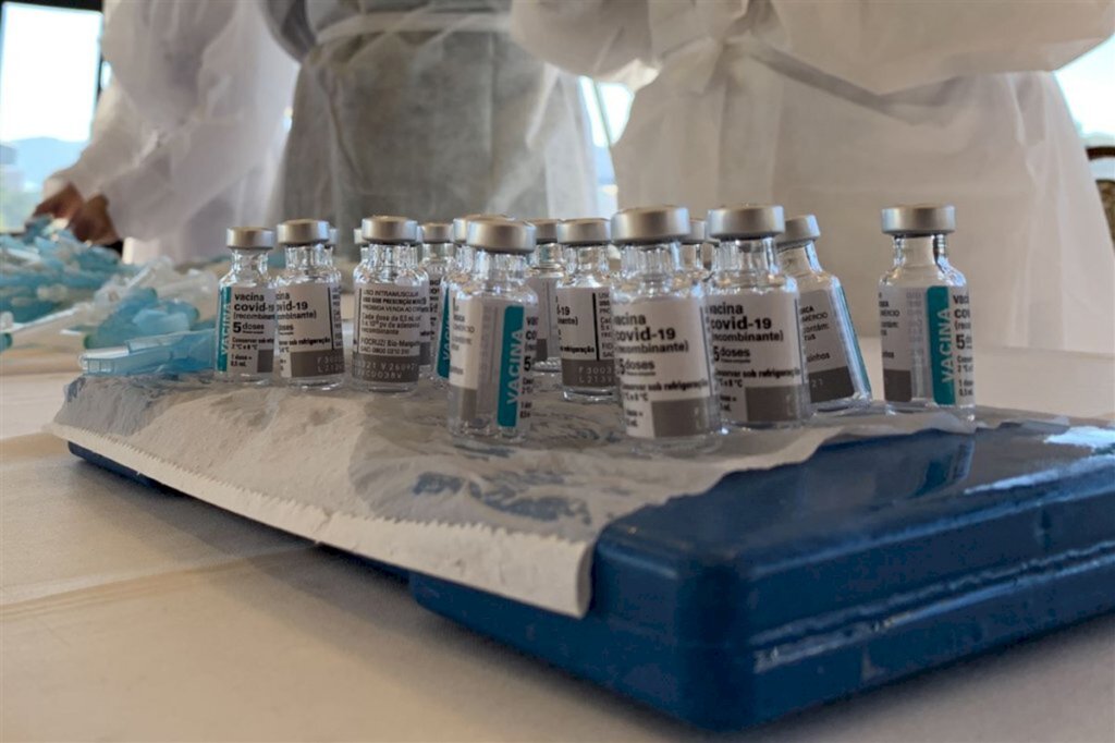 Novas doses de AstraZeneca e Pfizer serão enviadas ao Rio Grande do Sul