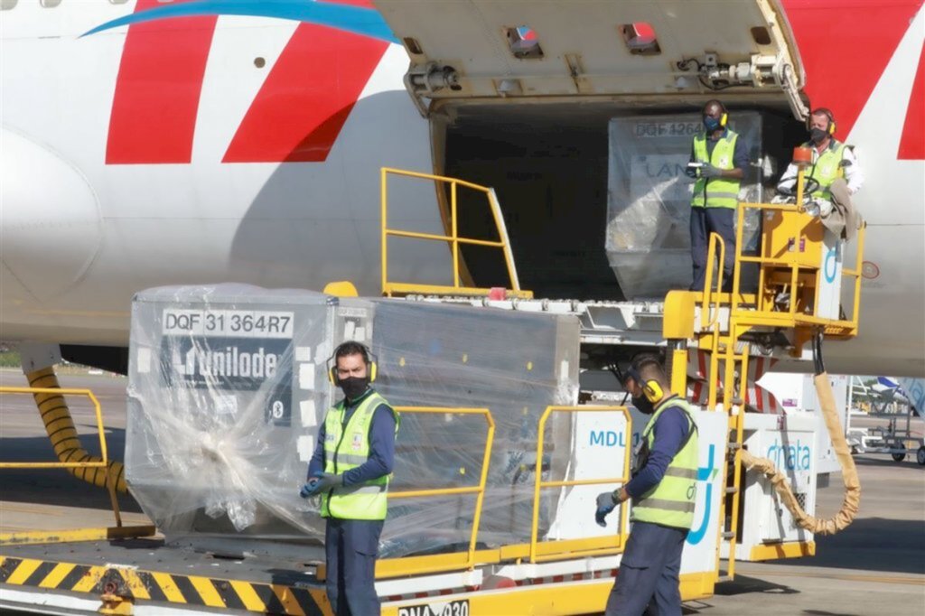 Estado recebe remessa de 301 mil doses de vacinas contra a Covid-19