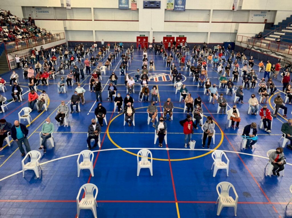 VÍDEO: 4.294 idosos 68 anos ou mais foram na vacinação