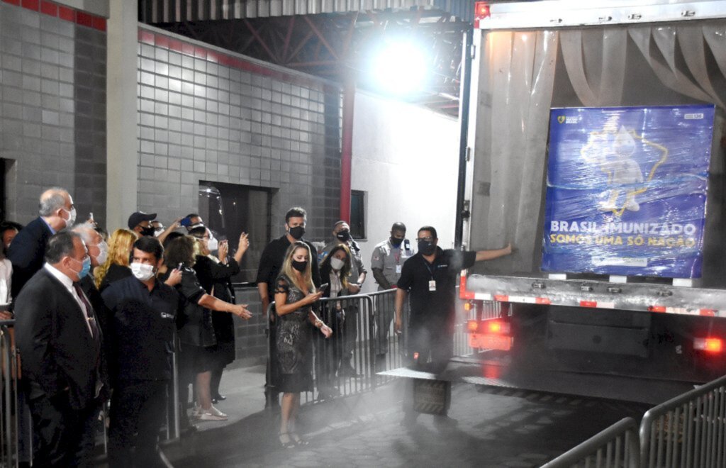 Primeiras vacinas do consórcio Covax serão entregues nesta semana aos Estados