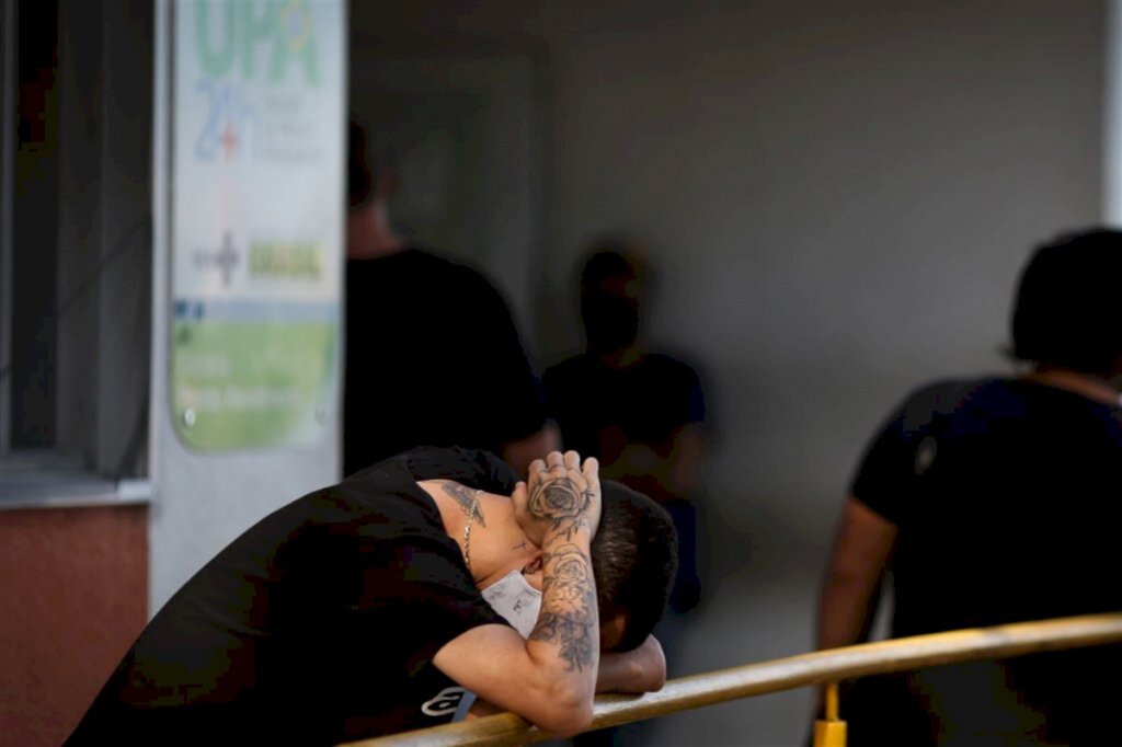 Pela primeira vez, Brasil registra mais de 2 mil mortes por Covid-19 em 24 horas